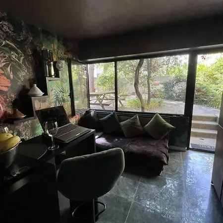 Luxury Place With Garden &easy Access To All Parigi